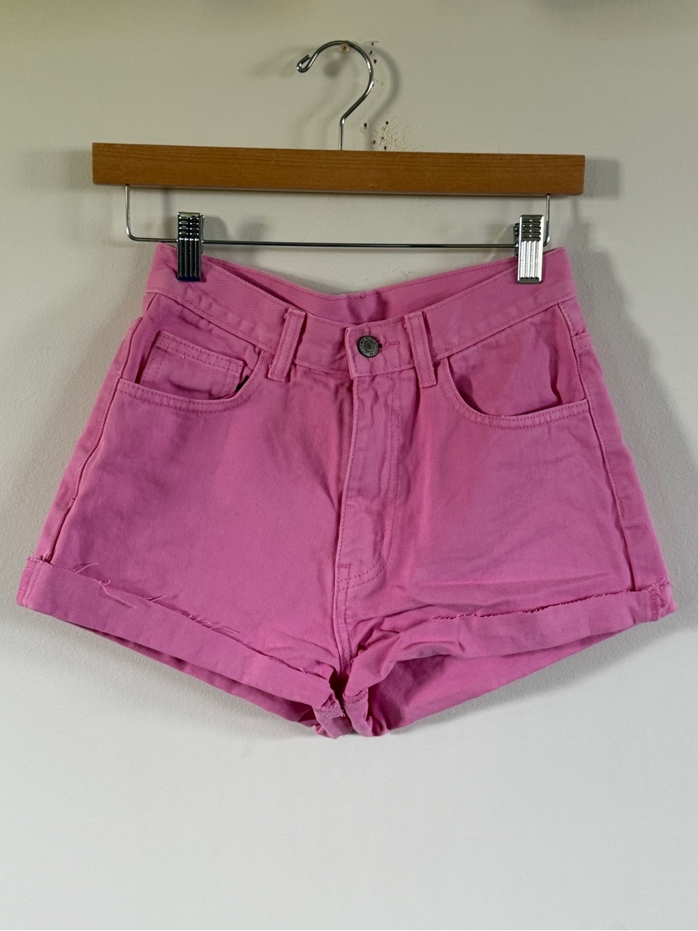 J Galt High-Rise Pink Denim Shorts with Cuffed Hem small